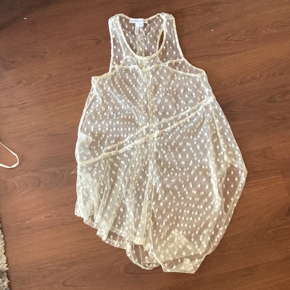 Cute suit from the brand BCBGeneration. - Picture 5 of 6